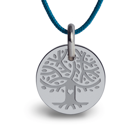 Dimensions de la médaille de baptême LOVETREE sur cordon de la collection de bijoux pour enfants MIKADO.